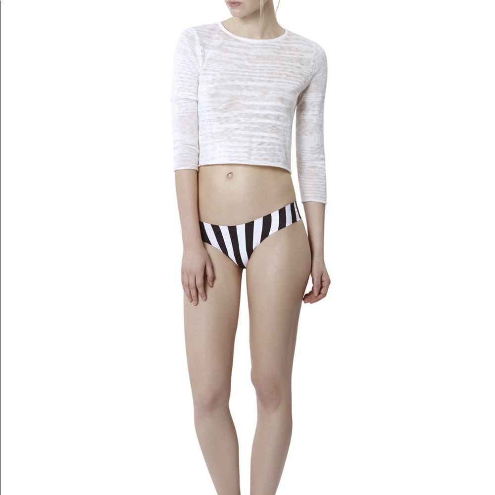 Alice and Olivia Cleotide Black and white thong